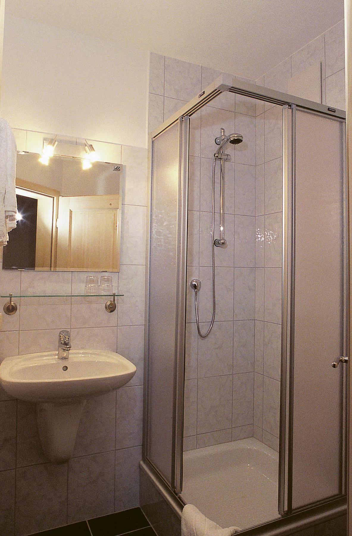 Pension Bernhardhof Otterfing Екстер'єр фото