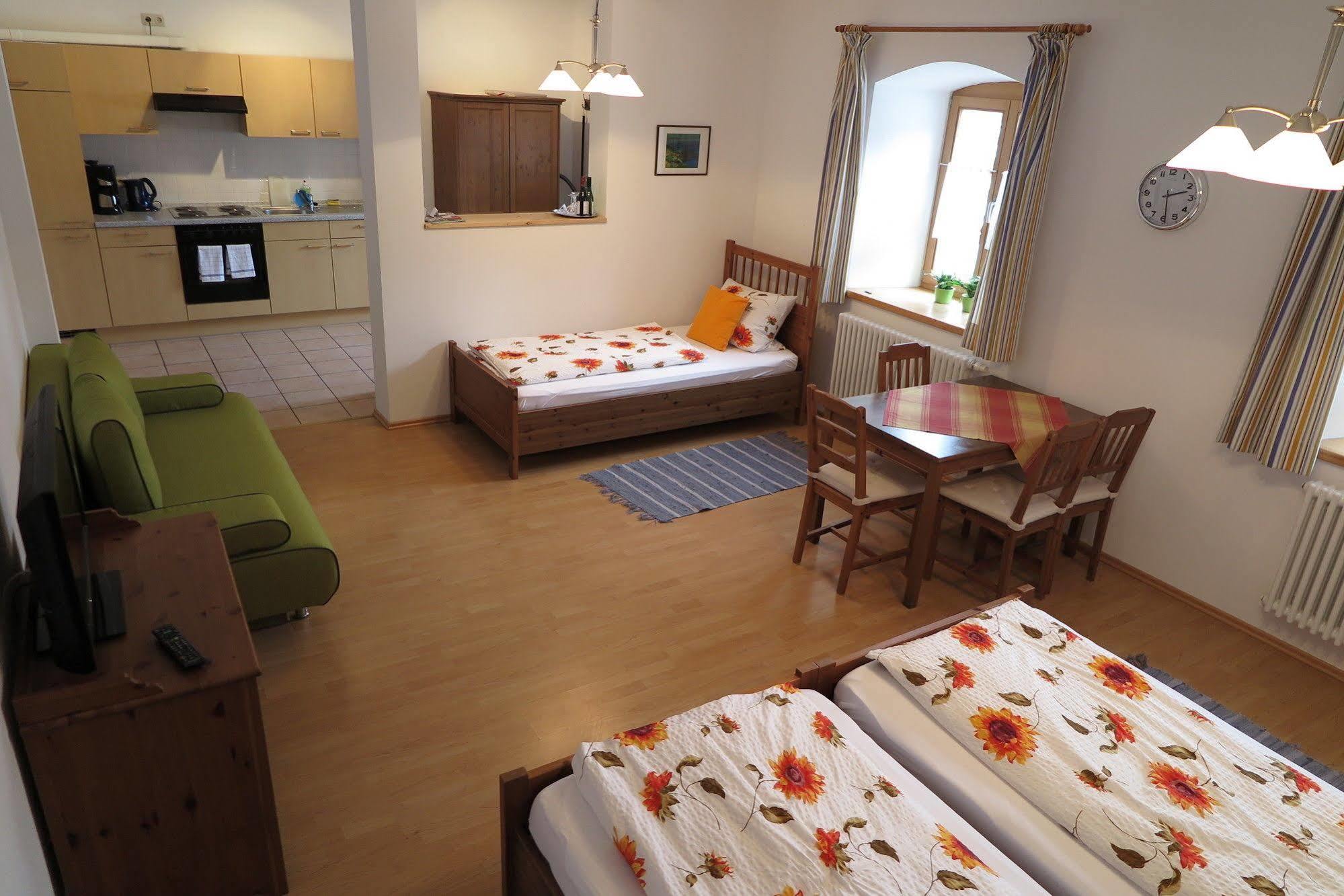 Pension Bernhardhof Otterfing Екстер'єр фото